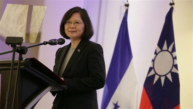 會晤宏國總統　蔡英文：建立經貿關係
