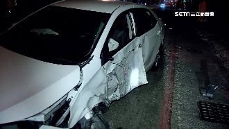 租車爆胎失控撞奧迪　駕駛慘賠兩台車