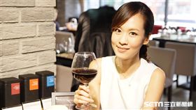 一杯破千！裝在紅酒杯的極精品黑金　喝出職人魂態度（圖／李鴻典攝）