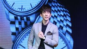 修杰楷帥氣出席腕錶新品發表會--鄭先生