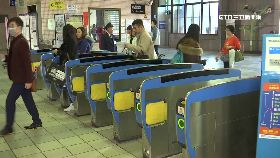 台鐵母靠山18001