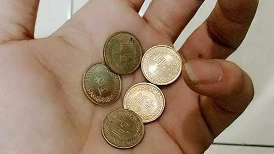 96元商品付101元　店員這樣找錢