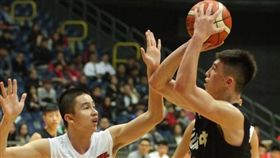 ▲高中兩大中鋒（圖／陳志鴻提供）