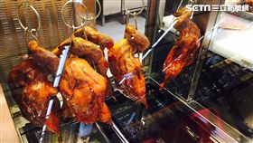 家樂福八德店轟動開幕　首創烤鴨、熟成和牛、VR實競