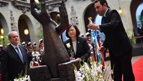 蔡英文,出訪,中美洲,外交,過境,瓜地馬拉,瓜國,援助,金援-翻攝自蔡英文臉書