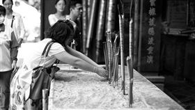 -拜拜-祭拜-祭祀-廟-▲圖／攝影者Anthony Lima Mok, flickr CC License-https://www.flickr.com/photos/anthony_limas_fotos/5994561544/