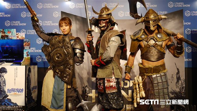 誰準備百台PS4　讓你玩遊戲？