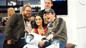 光陽提供　KYMCO 車聯網　董事長柯勝峰　　CES 2017 美國消費電子展