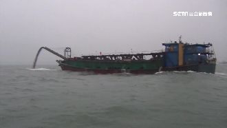 陸船頻頻越界抽砂　金門海岸線倒退嚕