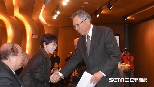 他「積極思考」選黨魁　郝吳柱這麼說