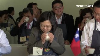 小英朝聖薩國咖啡　台灣踩線團大採購