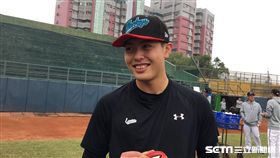 Lamigo桃猿今春訓，洪一中和好劉昱言成先發（圖／記者陳怡汝攝）