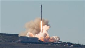 SpaceX 獵鷹9號(圖/翻攝自SpaceX臉書)