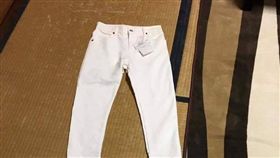 瑕疵長褲 圖／翻攝自爆料公社