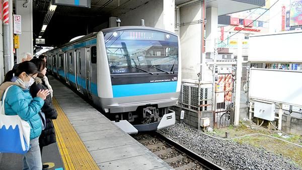 他摔落月台前緊急鬆手　救「牠」一命