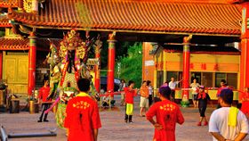 陣頭
https://www.flickr.com/photos/57435451@N06/9741110499/in/photolist-GP4obQ-v4LmdH-cMNhVh-mW3BH-u7Vd9B-v2rTLU-fQMJM2-E7K5ih-cxTW4d-6n9t4y-hLwX7B-cGoKPb-hLwXqH-hLwXzR-hLwXgp-4Hwb79-6gW6AX-8WyrC5-6ewri