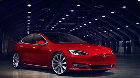 全聯94狂！全台唯一福袋抽特斯拉TESLA電動車