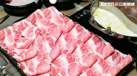 台北市立聯合醫院營養師石宛沛建議，圍爐吃鍋，盡量減少梅花豬等高脂火鍋肉片，以雞肉、海鮮等低脂肉類為主。