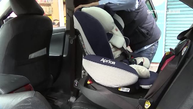 梁盛賓提醒,寶寶出門應乘坐汽座,且記得要反向坐。(示意圖/資料照)