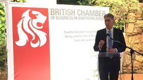 英國財政大臣韓蒙德（Philip Hammond）
https://twitter.com/PHammondMP/media