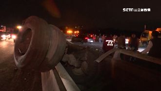 國道聯結車閃車翻覆　波及9車釀3傷
