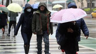 東北季風發威　冷氣團下週五才走