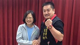 台北市光信里長朱雪璋，自稱是朱元璋第19代孫、（圖／翻攝自武術臉書社團）