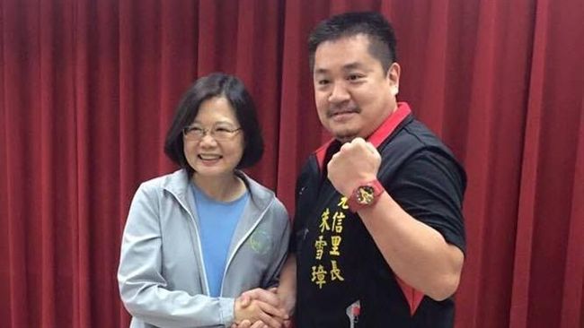 朱雪璋至總統府表演　網友：演斷筋？