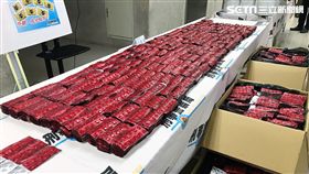 范男接獲販毒集團託付，空運走私一粒眠等毒品至馬來西亞，刑事局上週四前往桃園市倉儲公司搜索，當場查扣一粒眠50萬顆及K他命2公斤等毒品（楊忠翰攝）