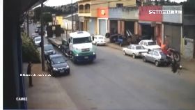 F連環撞不死1200