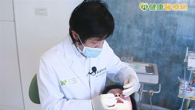 活動假牙鬆脫割口　植牙揮別無牙窘境