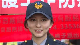 戀愛惹…女警進行犯罪宣導　美到遭質疑「是真的警察嗎？」
圖／翻攝自航空城 桃園YouTube
https://www.youtube.com/watch?v=cYDFZTc4844