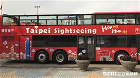 雙層觀光巴士啟航／記者簡佑庭攝