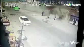 砂石車高速失控衝撞　剷平民宅釀5死