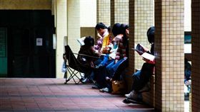 學測／https://www.flickr.com/photos/ceshuan/3252598077/in/photolist-5Xqq6c-oXRkzp-a3564Y-a3562N-a32ey2-a355Vq-a32et4-a355QS-a355ML-a355Kb-a355H3-a32ehv-a355Db-a32ecK-a355vw-p1rbMY-p1rh63-4VKSXm-a355t3-a355q5-a32dZM-a32dWF-a32dU6-a32dRg-a32dMa-a32dHa-a3556j-a32dB6-a32dwH-a354Ub-a32dqV-a354NA-a32dme-a354Hm-a32df6-a354zo-a354wm-a32d6z-a32d3T-a32d1c-a32cV4-a32cSF-a354du-a32cNt-a32cLe-a3545Q-a32cCD-a353YJ-a32cwt-a32cup