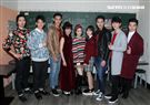 林依晨今率林柏宏、張睿家、簡宏霖、孫沁岳、李迪恩、黃心娣、邱思琹、張洛偍等師弟、妹們玩創意包水餃賀年。（記者邱榮吉/攝影）