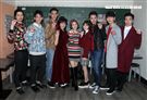 林依晨今率林柏宏、張睿家、簡宏霖、孫沁岳、李迪恩、黃心娣、邱思琹、張洛偍等師弟、妹們玩創意包水餃賀年。（記者邱榮吉/攝影）
