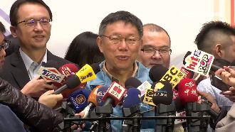 走訪市場有挺有嗆　柯P：做自己最難