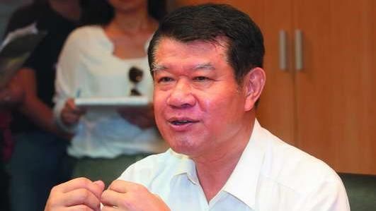 交長爭奪戰　何煖軒幫賀陳旦「造勢」