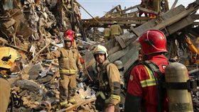 伊朗,德黑蘭,大樓,火警,倒塌,救援
圖／美聯社／達志影像