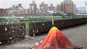 火山爆發,科學,實驗,化學,療癒,重播
（圖／翻攝自LIS-科學氮磷氧 YouTube）