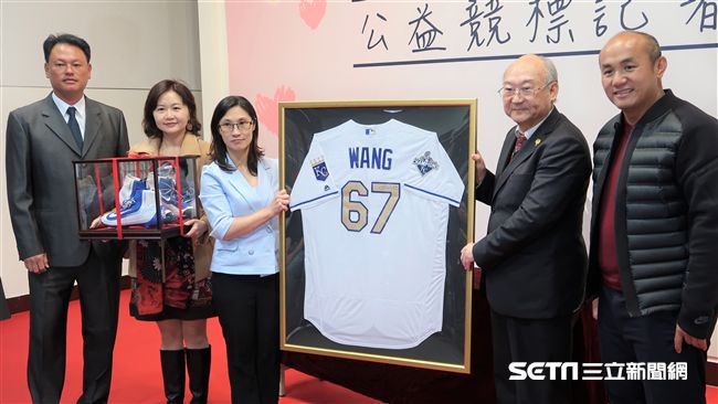 建仔球衣募得百萬　曹竣崵：你不能退