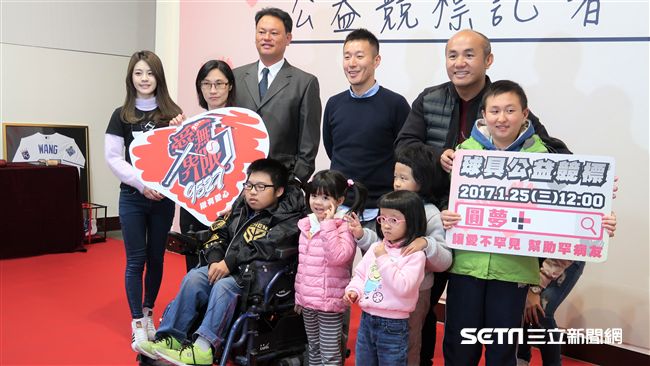 首安球棒打完就收　泰山：會更有意義