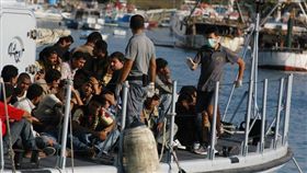 義大利蘭佩杜薩島,難民島,Lampedusa（圖／攝影者Noborder Network, Flickr CC Lisence）https://goo.gl/f2AUnq