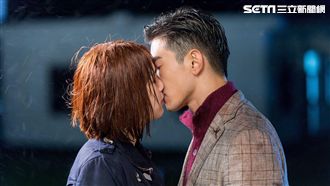 張立昂劉奕兒雨中濕吻　冷到全身顫抖