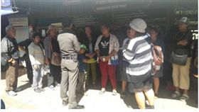 泰緬邊境別去旅遊 35遊客遭緬軍逮捕_https://www.khaosod.co.th/breaking-news/news_190190