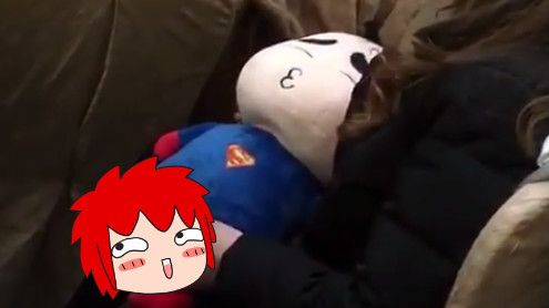 正妹公眾玩下體忘我　網：有種衝我來
