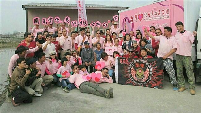 老夫妻家圓重創　百人愛心免費重建