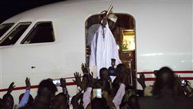 甘比亞（Gambia）總統賈梅（Yahya Jammeh）下台流亡＿美聯社