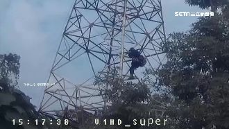 街友爬高壓電塔輕生　暖警苦勸送紅包